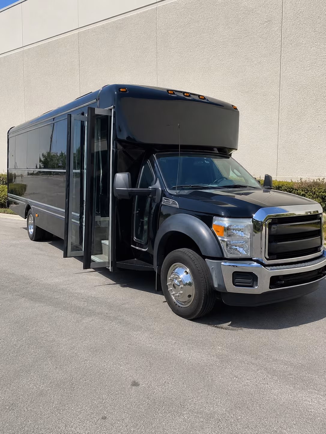 airport transfers to venues stadiums and event sites around grand rapids