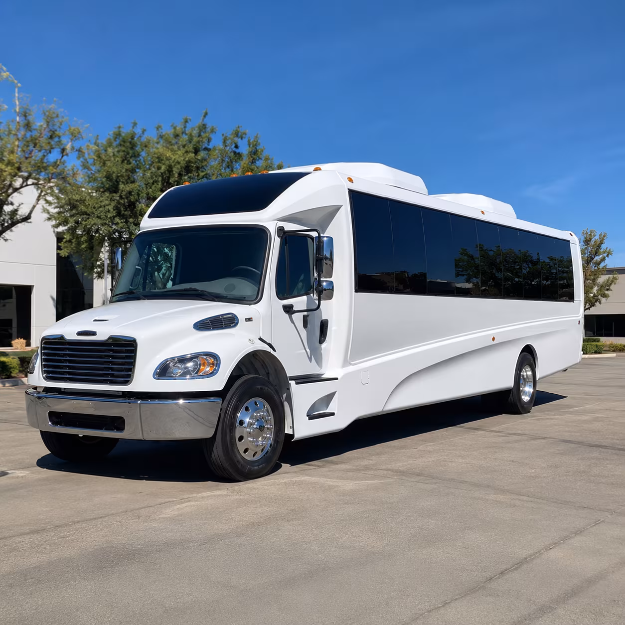 grand rapids 28 passenger minibus