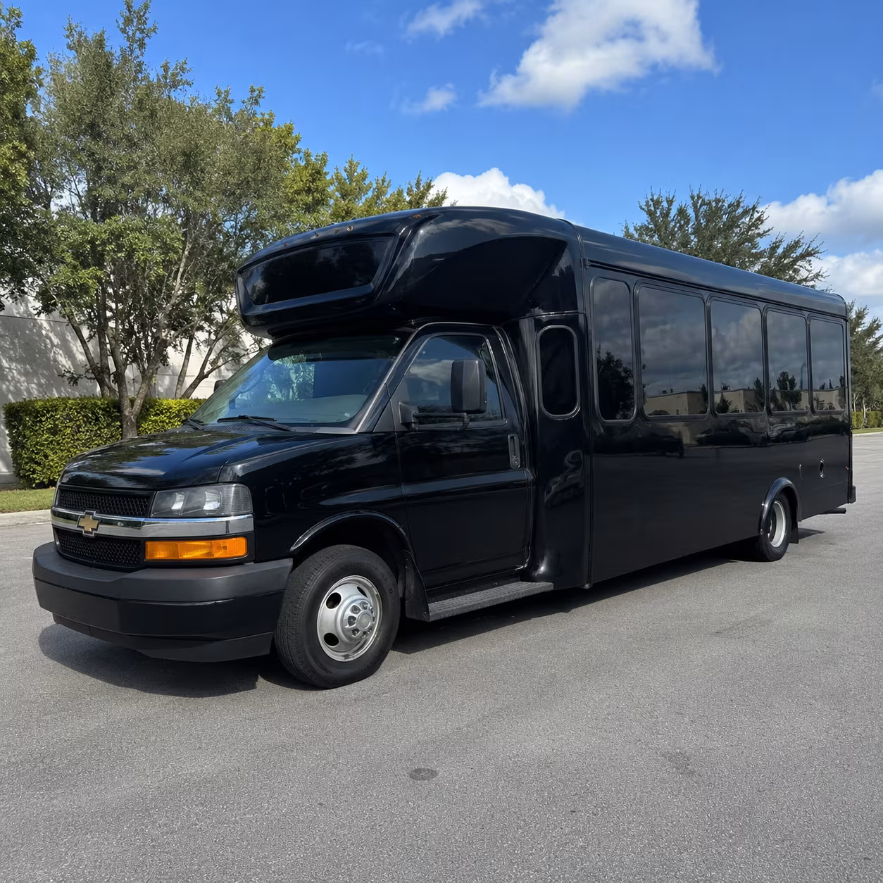 party bus rentals for grand rapids proms at forest hills rockford and east grand rapids