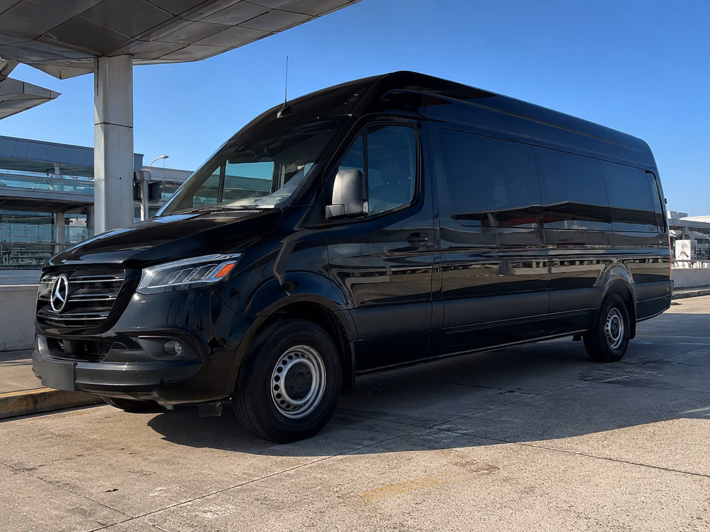 sprinter vans and minibuses for speaker transfers and vip convention groups